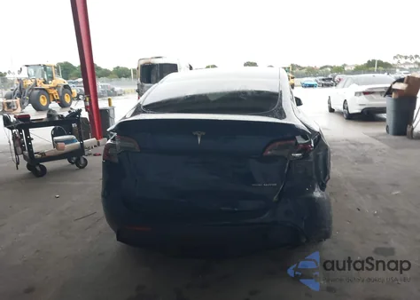 2024 Tesla Model Y Long Range Dual Motor All-Wheel Drive from USA, damaged, VIN 7SAYGDEE3RA268033